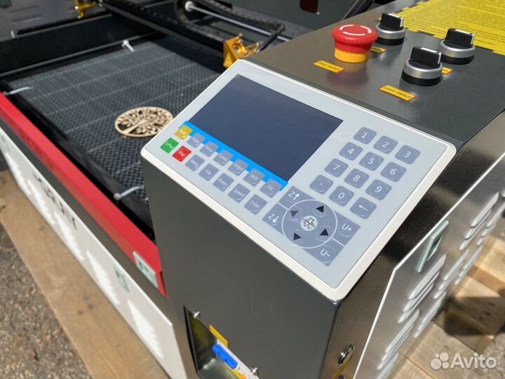 Лазерный гравировальный станок