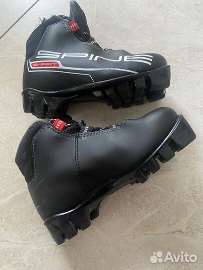 Лыжные ботинки детские 28 размер