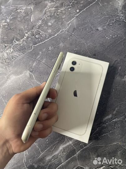 iPhone 11, 64 ГБ