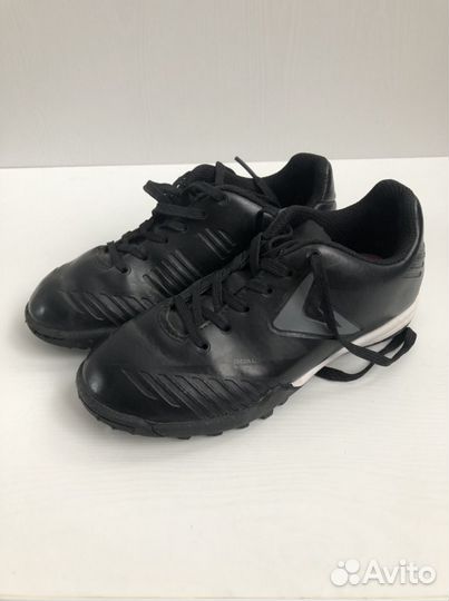 Бутсы футбольные