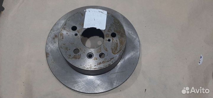 Диск тормозной задний Toyota Camry 40