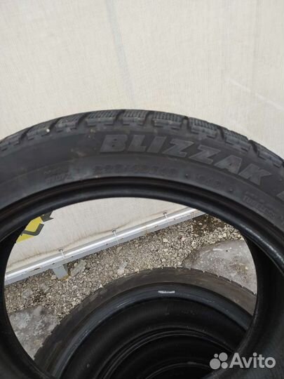 Bridgestone Blizzak Revo GZ 225/45 R18