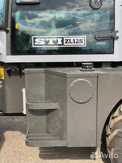 Фронтальный погрузчик STI ZL12S, 2023