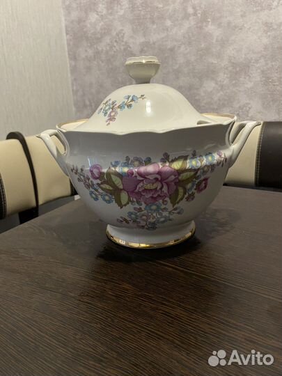 Большая супница и набор посуды Конаково