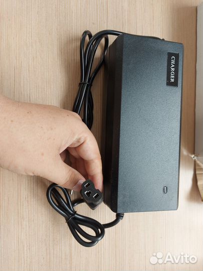 Зарядное устройство 5А для электровелосипеда