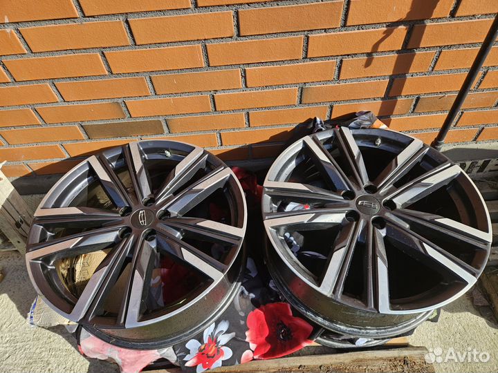 Оригинальный диск geely monjaro r20