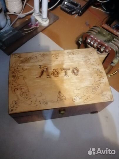 Деревянная шкатулка большая