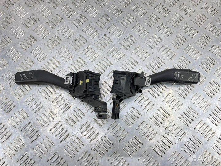 Подрулевой переключатель дворников Volkswagen