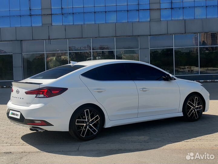 Hyundai Elantra 1.6 AT, 2019, 62 000 км