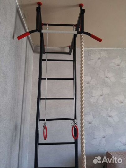 Спортивная шведская стенка