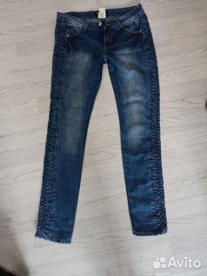 Джинсы