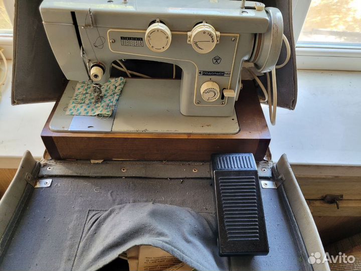Швейная машина Подольск 142
