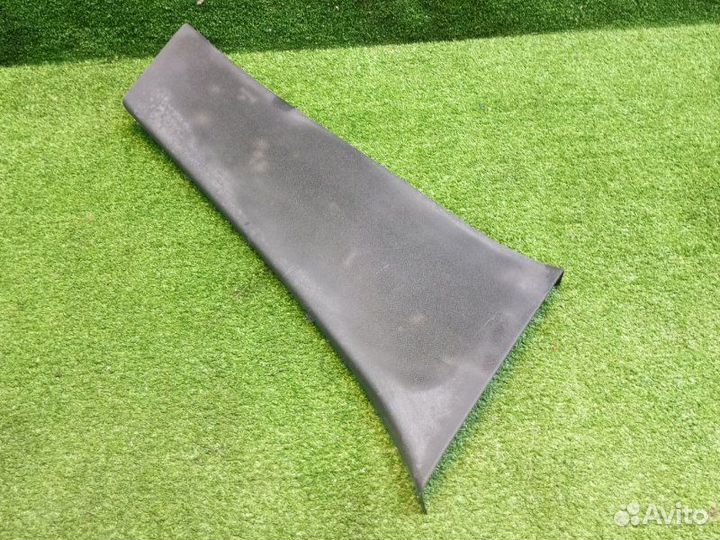 Обшивка стойки правая Renault Fluence L30R 2010