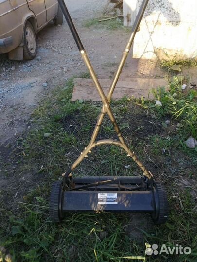 Косилка механическая