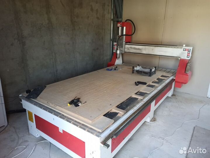 Фрезерно-гравировальный станок с чпу DeKart