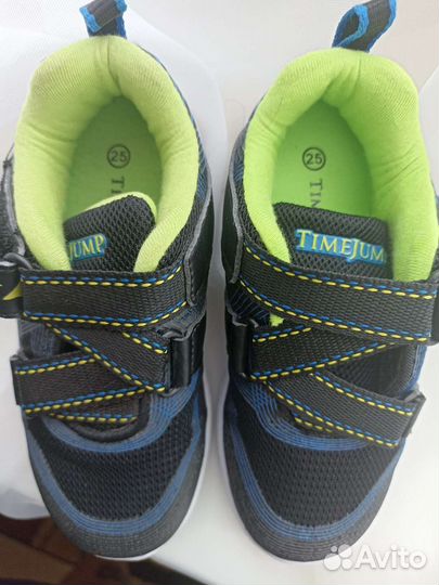 Новые кроссовки для мальчика 25 р-р