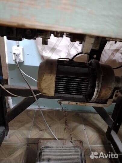 Швейная машина minerva Чехословакия зигзаг