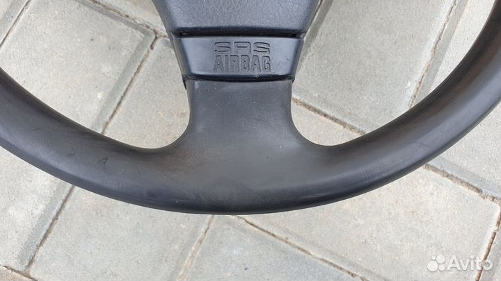 Руль спортивный трехспицевый 