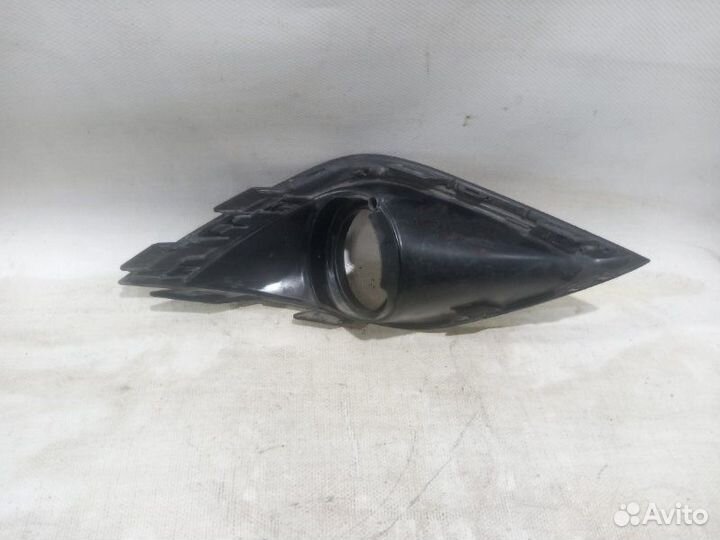 Накладка на туманку передняя правая Mitsubishi