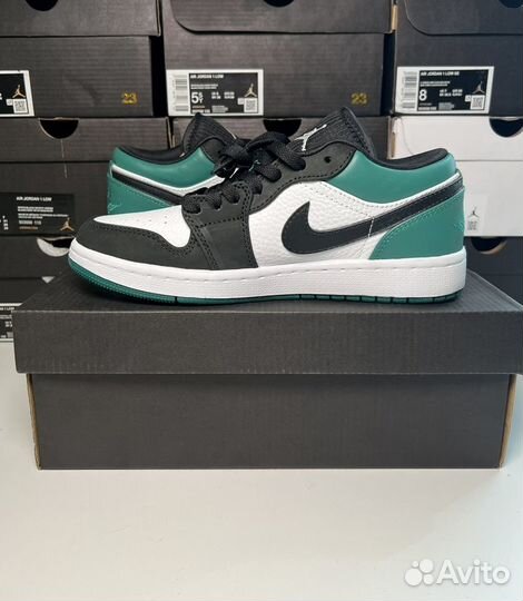 Кроссовки Nike Air Jordan 1 Low Mystic Green