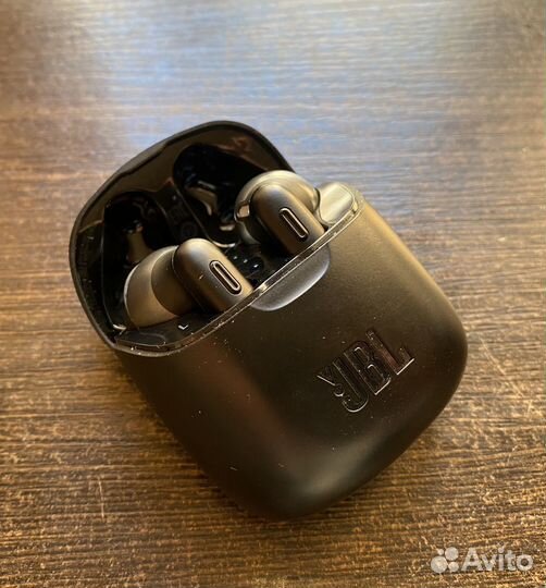 Блютуз наушники JBL Tune 225TWS