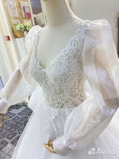 Свадебное платье