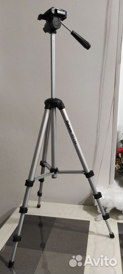 Штатив для фотоаппарата