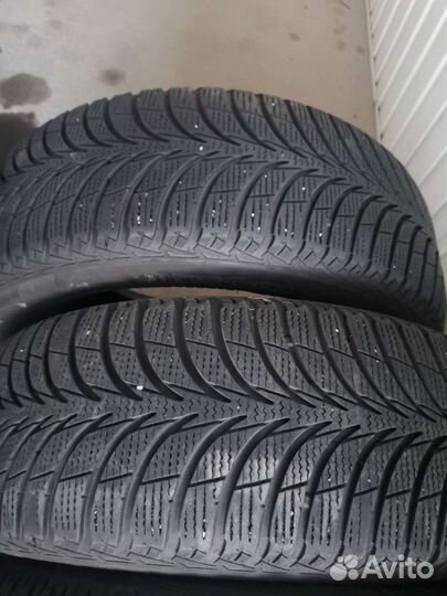 Goodyear UltraGrip Ice 205/60 R16 92T