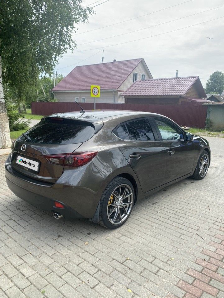 Mazda 3: фото владельца