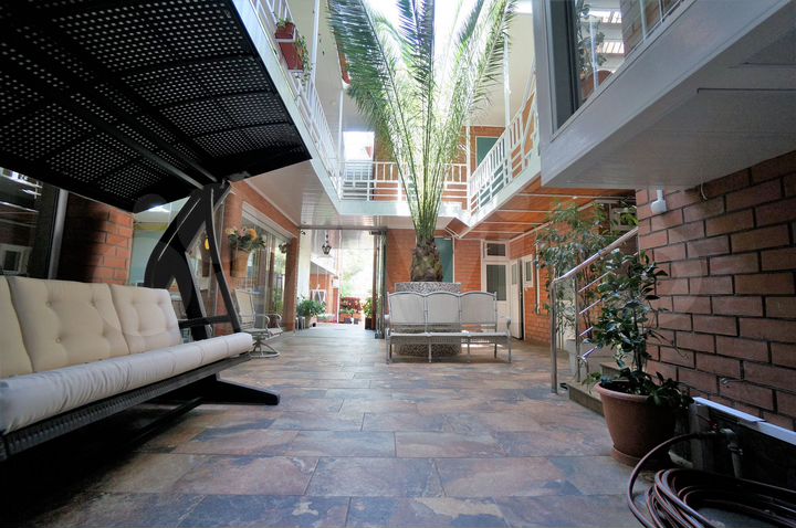 Гостиница, 800 м²