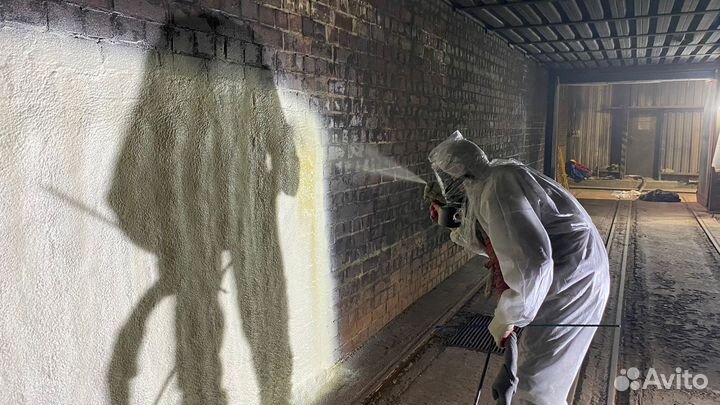 Утепление фундамента пеной ППУ. Напыление ППУ
