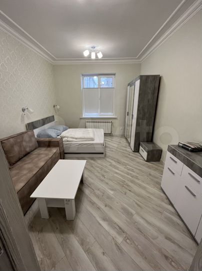 2-к. квартира, 58 м², 1/2 эт.