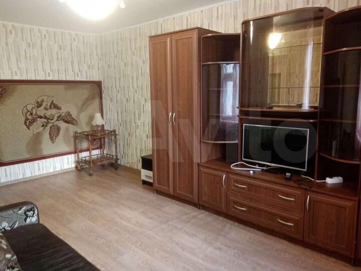 2-к. квартира, 61 м², 8/10 эт.