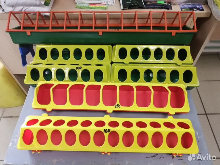 Кормушки и поилки для птиц