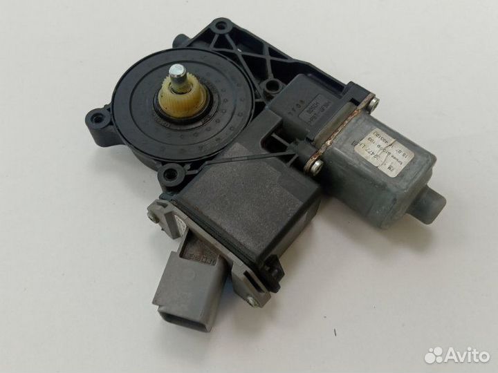 Мотор стеклоподъемника Opel Astra 68 A16XER 2010