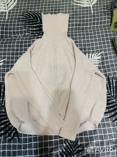 Свитер женский