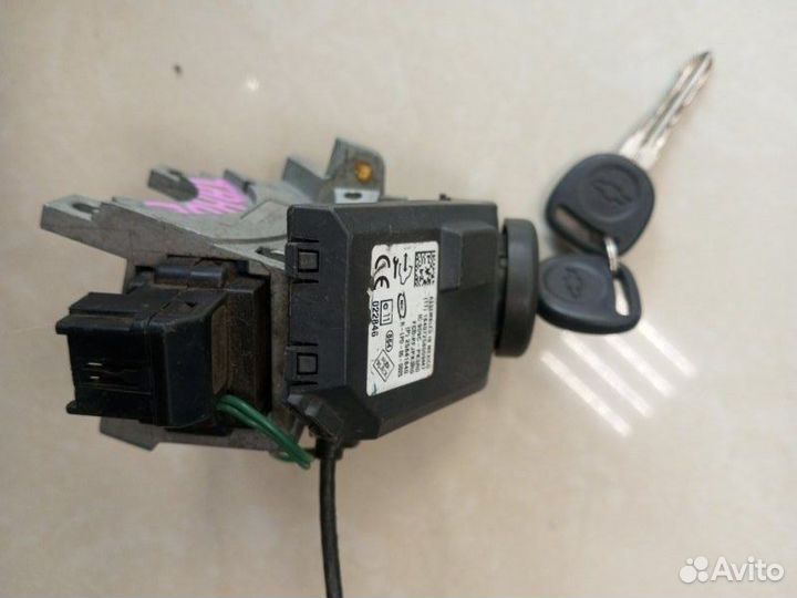 Замок зажигания Chevrolet Tahoe GMT900 LY5 2008