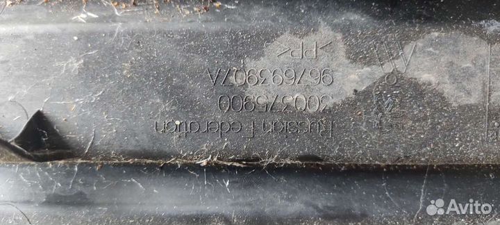 Накладка,заглушка на решетку бампера Пежо 408 зима