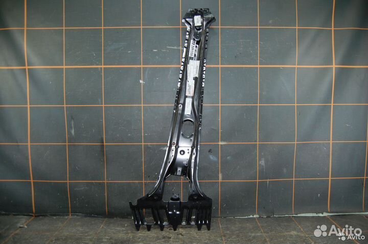 Усилитель стойки средней правой Toyota Highlander3