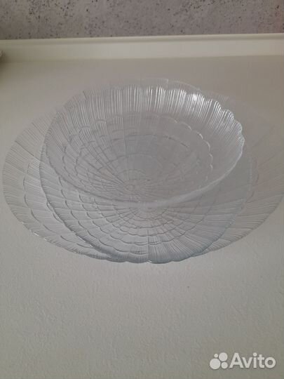 Комплект стеклянных блюд и салатник