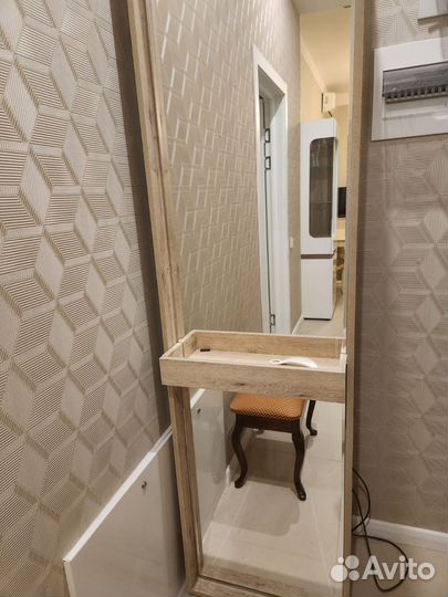 Шкаф пенал для прихожей с зеркалом