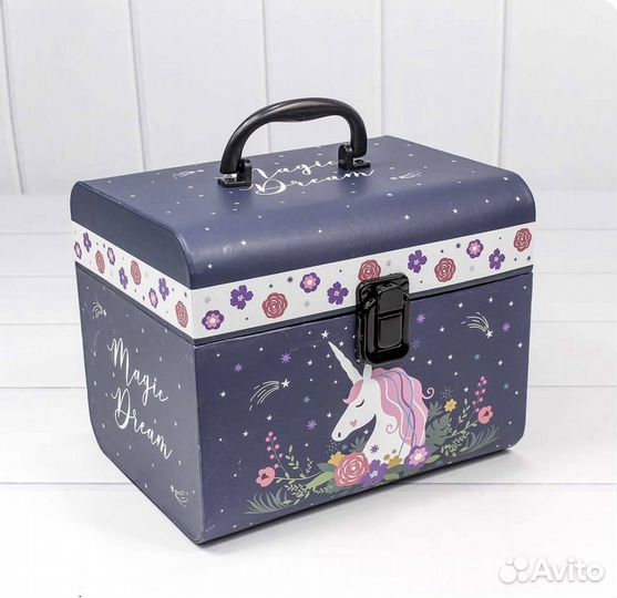 Сундук чемодан косметичка