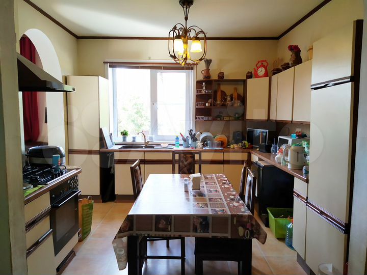 Комната 18 м² в 4-к., 1/2 эт.