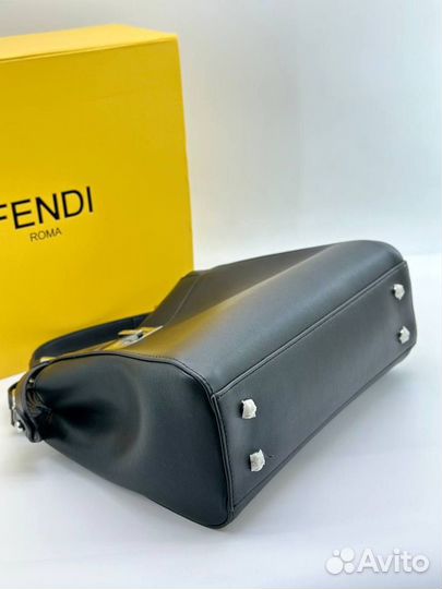 Женская сумка Fendi