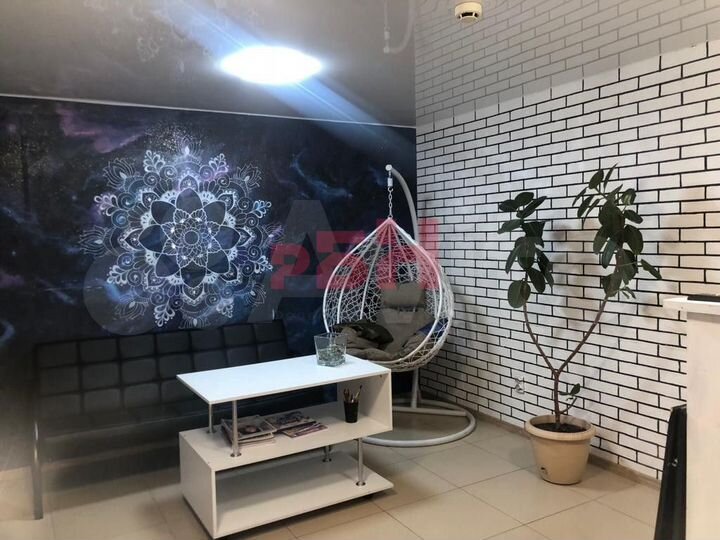 Сдам офис,салон В центре 74М2 тмн