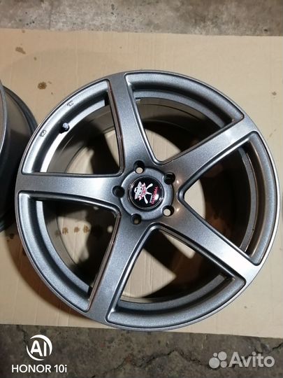Диски 18 VAG