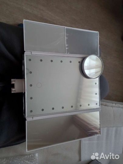 Зеркало косметическое с подсветкой