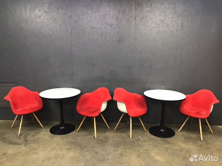 Столы и кресла