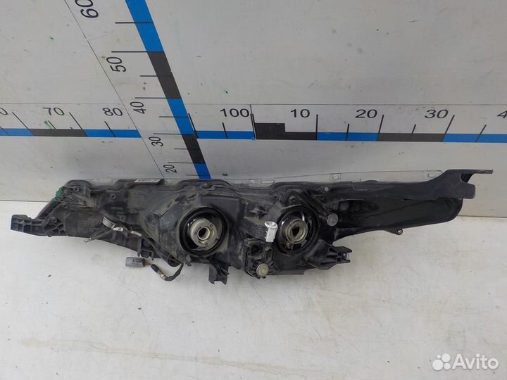 Б/У Б/У Фара правая Toyota Corolla XI 2015-2023