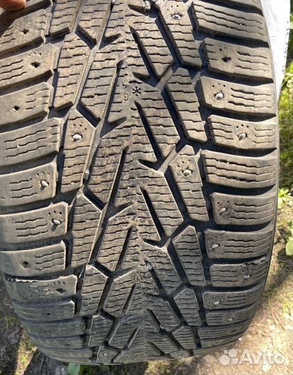 Nokian Tyres Hakkapeliitta 7 255/35 R20 97T